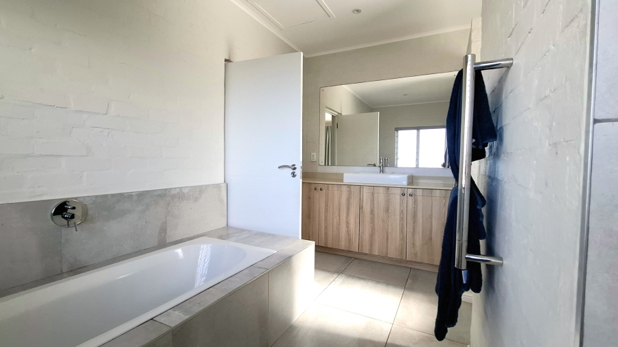 3 Bedroom Property for Sale in Eastford Country Estate Western Cape